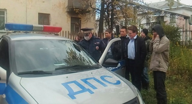 Полицейские Александровска провели занятие в МКОУ «ЯСОШИ» посёлка Яйва
