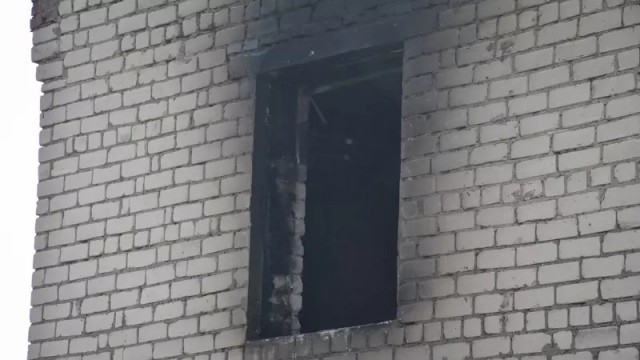 Из-за неосторожного курения в Александровске горела пятиэтажка