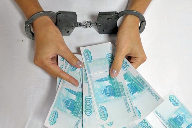 В Александровске суд вынес приговор местной жительнице, признанной виновной в присвоении денег