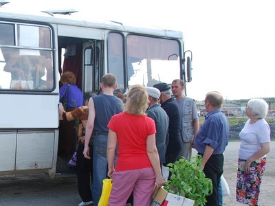 В Александровске с 14 сентября сокращается количество автобусных рейсов для садоводов