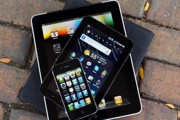 Владельцы мобильников будут платить налог на интернет за каждую SIM-карту