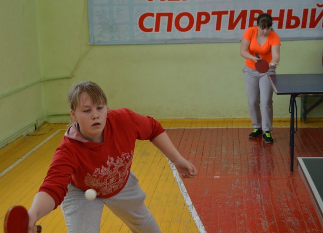 В Александровске прошли открытые соревнования по настольному теннису среди учащихся школ