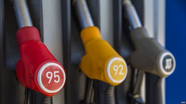 Цены на бензин пока останутся в замороженном состоянии