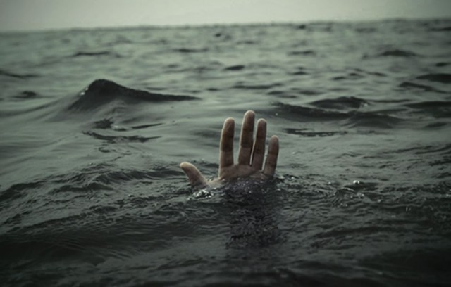 В Александровске во время купания утонул мужчина