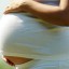 Работодателей могут обязать оплачивать уволенным беременным сотрудницам листок нетрудоспособности