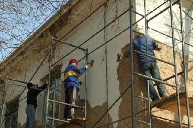 Дома, которые ждут ремонта более 20 лет, приведут в порядок за бюджетные средства