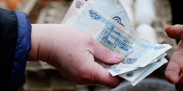 Пособие на детей в малообеспеченных семьях повысят с 50 рублей до 10 тыс. рублей