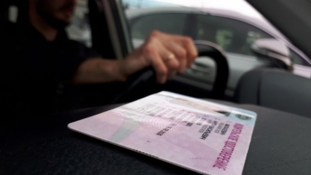 Минцифры предложило заменить водительские права QR-кодом