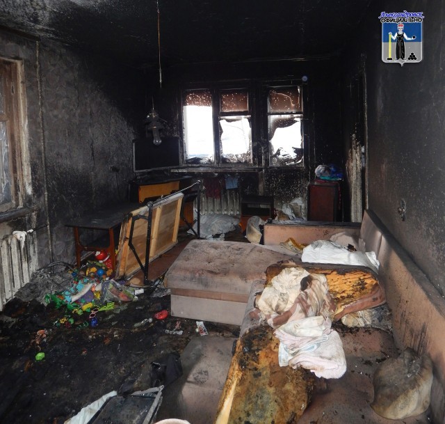​По факту гибели ребенка на пожаре в Александровске возбуждено уголовное дело