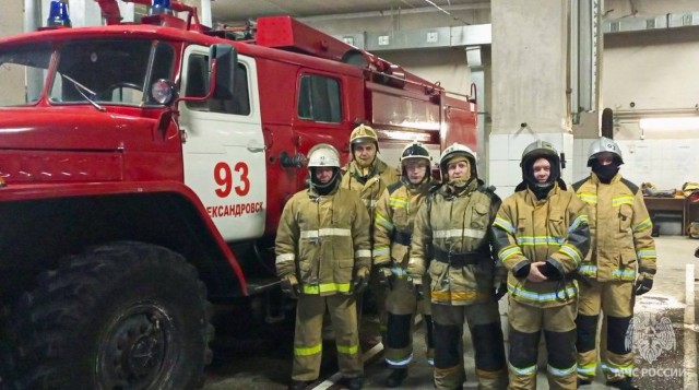 Огнеборцы города Александровск спасли человека на пожаре