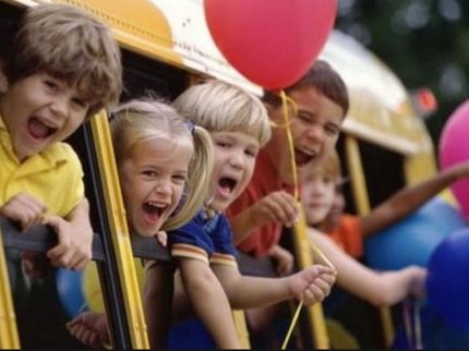 ​Кабмин планирует отменить запрет на перевозку детей автобусами старше 10 лет