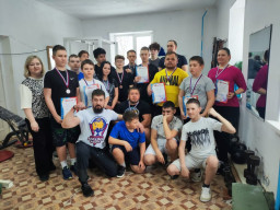В МБУ «Юпитер» прошли соревнования по жиму штанги лёжа