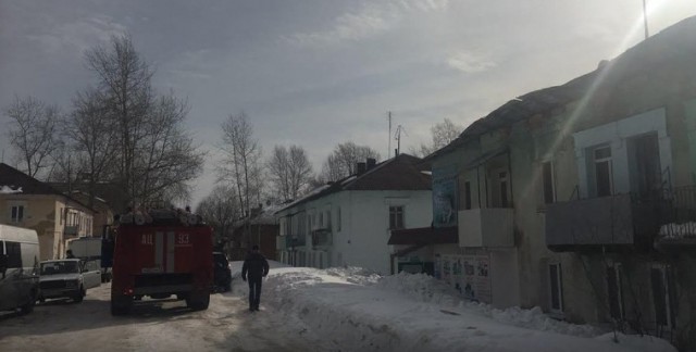 В Александровске частично обрушилась кровля жилого дома