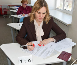 Глава округа приняла участие в акции «ЕГЭ с родителями»