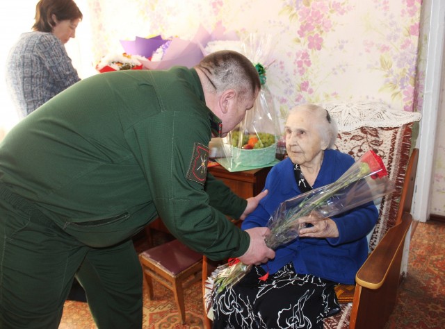 Участнице ВОВ из Александровска исполнился 101 год
