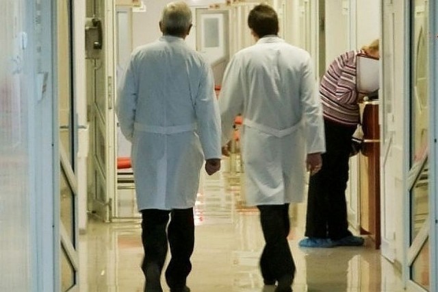 Краевая больница заплатит по 500 тысяч рублей трём дочерям умершей пациентки из Александровска