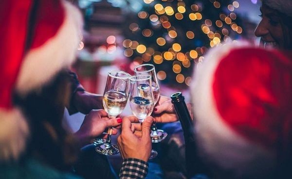 В России хотят ограничить продажу спиртного в новогодние праздники