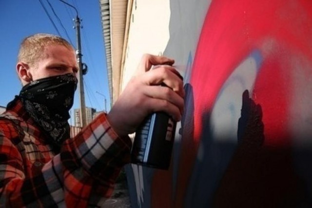 В Прикамье увеличат штрафы за граффити и парковку на газоне