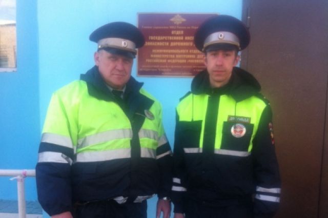 Полицейские помогли пассажирам автобуса "Пермь - Александровск"